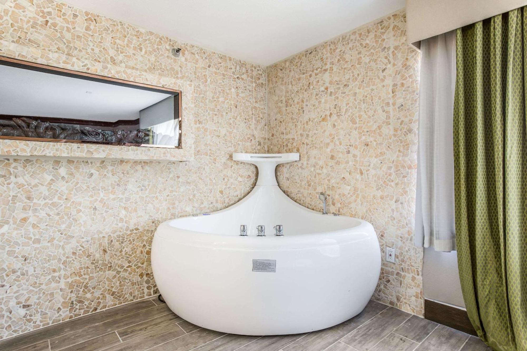 The Leo Collection Detroit, Ascend Hotel Collection Lincoln Park Eksteriør billede